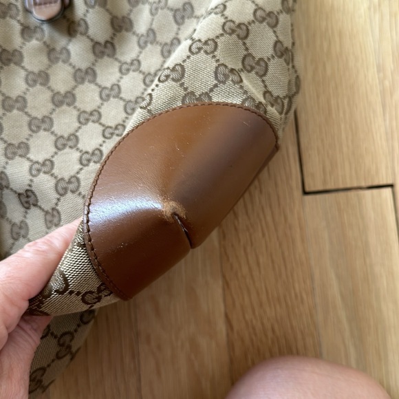 Large Gucci Tote - Picture 7 of 16